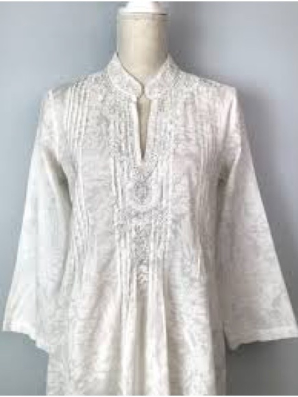 Lilly Pulitzer White Embroidered Tunic with Mandarin Collar